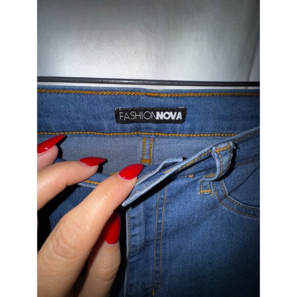 Fashion Nova  High Waist Flare Jeans Size 11 Stretch Sexy Boho Western Disco y2k - Picture 3 of 9